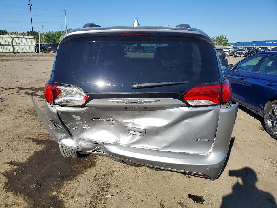 55698716 :رقم المزاد ، 2C4RC1GG2JR232856 vin ، 2018 Chrysler Pacifica مزاد بيع