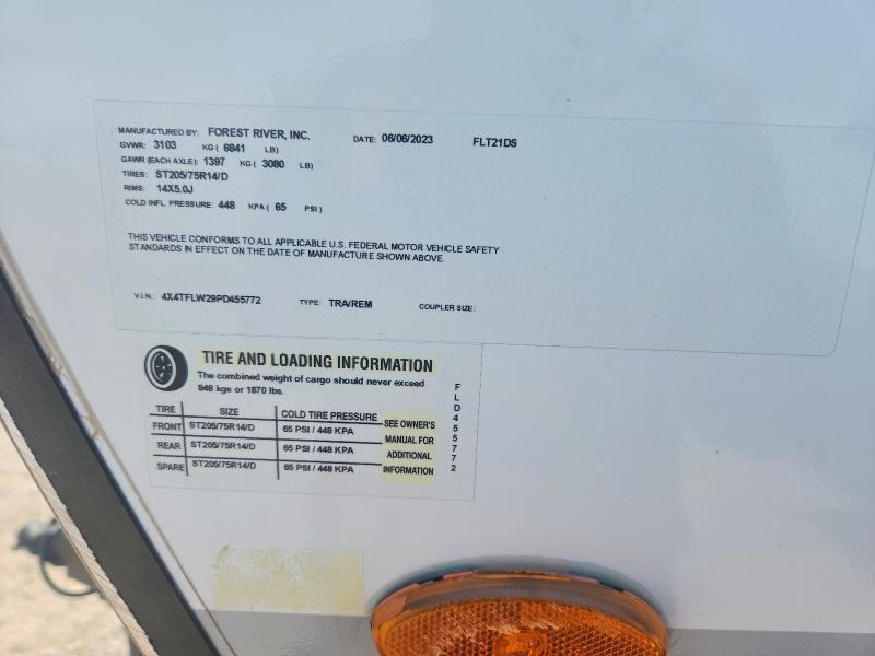 57199426 :رقم المزاد ، 4X4TFLW29PD455772 vin ، 2023 Forest River Flagstaff Micro Lite مزاد بيع