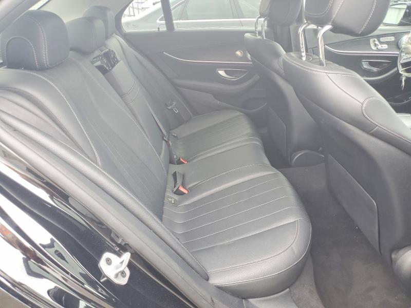 58135556 :رقم المزاد ، WDDZF4JB5KA618205 vin ، 2019 Mercedes-benz E مزاد بيع