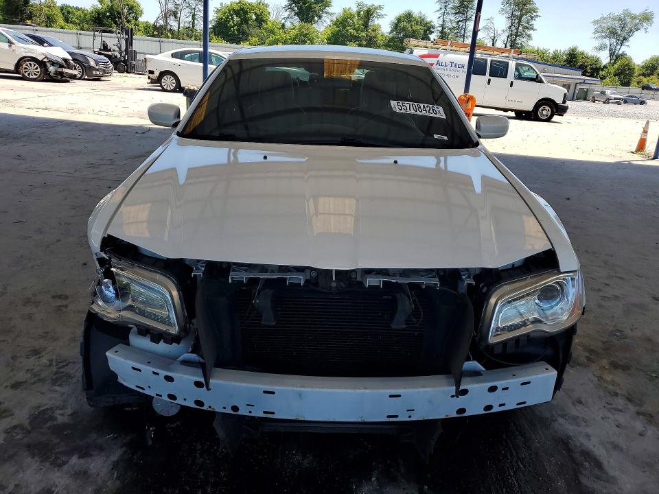 55708426 :رقم المزاد ، 2C3CCAAGXDH520721 vin ، 2013 Chrysler 300 مزاد بيع