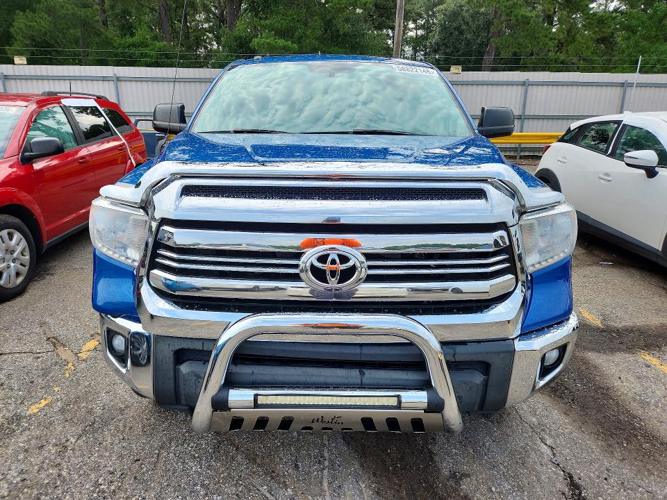 Продажа на аукционе авто 2017 Toyota Tundra, vin: 5TFUW5F14HX676452, номер лота: 58822146