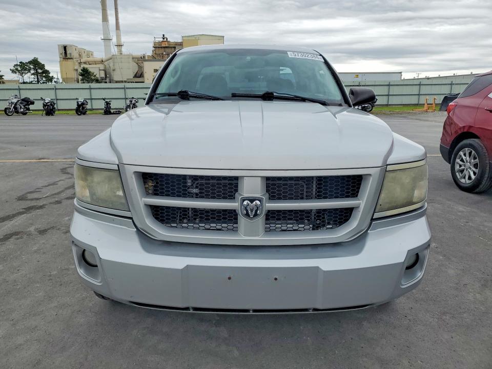 57302386 :رقم المزاد ، 1D7RE3GK0BS511691 vin ، 2011 Dodge Dakota مزاد بيع