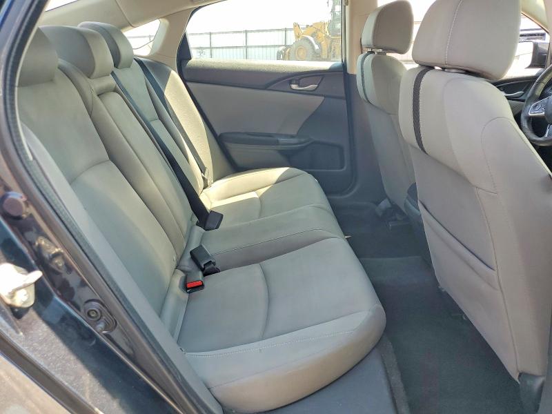 58076726 :رقم المزاد ، 2HGFC2F7XJH548698 vin ، 2018 Honda Civic مزاد بيع