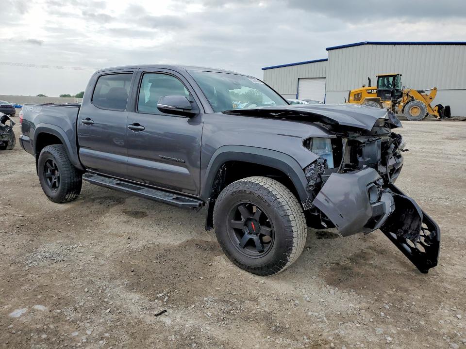 56642446 :رقم المزاد ، 5TFCZ5AN0LX225623 vin ، 2020 Toyota Tacoma مزاد بيع
