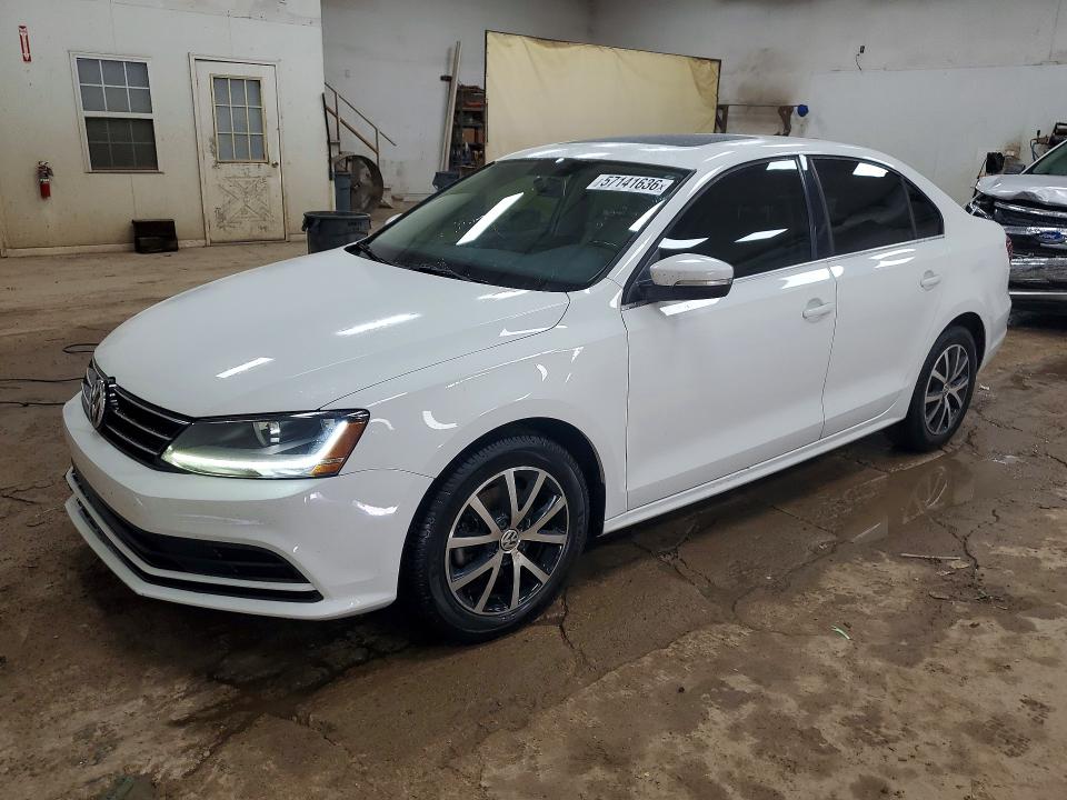 2017 Volkswagen Jetta მანქანა იყიდება აუქციონზე, vin: 3VWDB7AJ5HM327124, აუქციონის ნომერი: 57141636