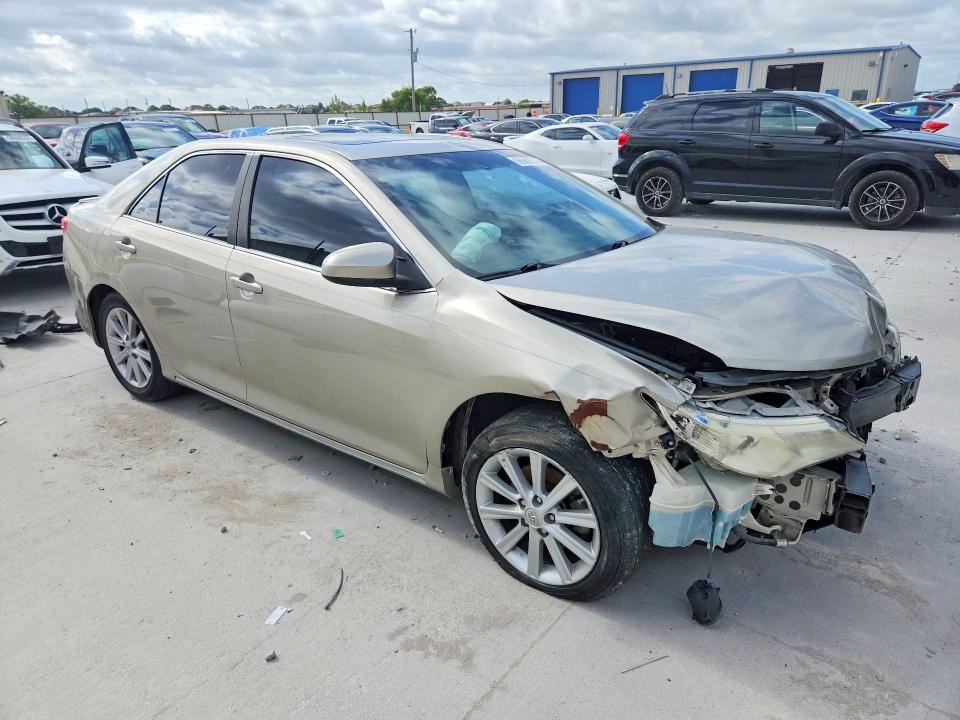 56989746 :رقم المزاد ، 4T4BF1FK0ER374812 vin ، 2014 Toyota Camry مزاد بيع