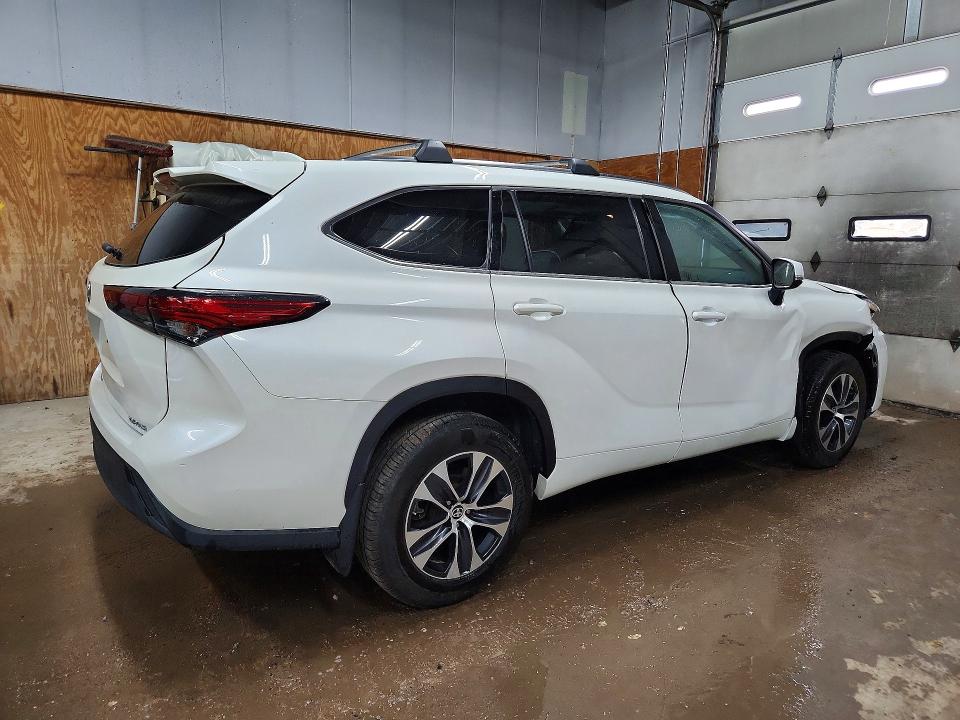 Продажа на аукционе авто 2021 Toyota Highlander, vin: 5TDHZRBH2MS134785, номер лота: 58207356