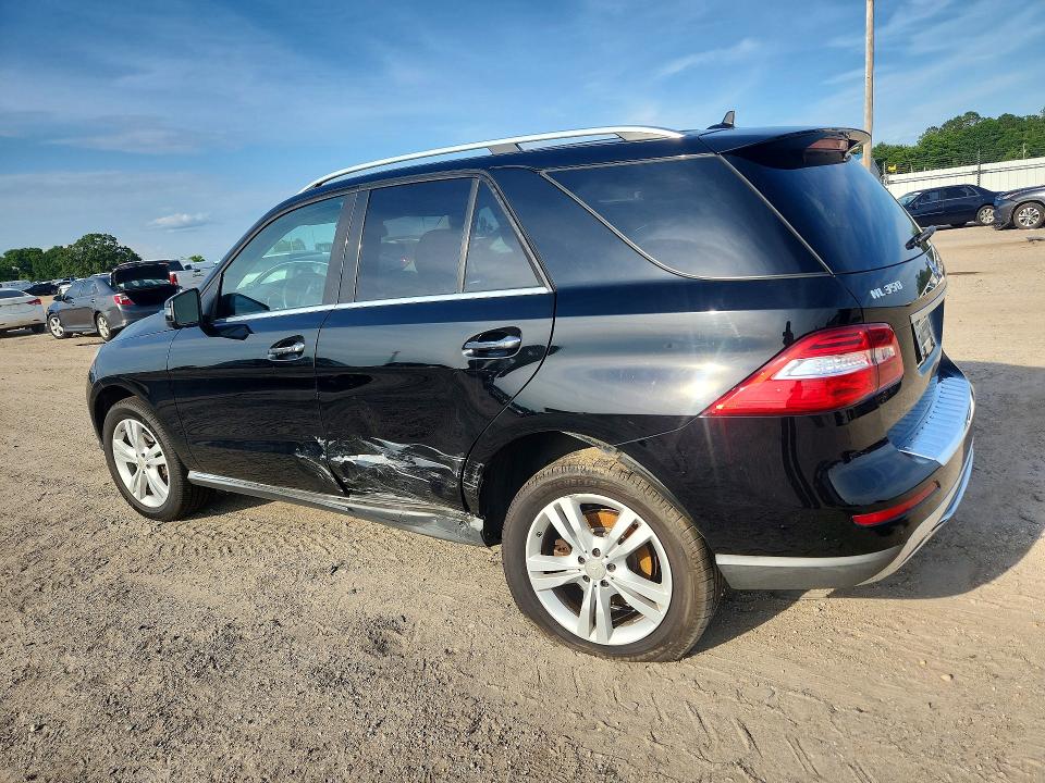 55884006 :رقم المزاد ، 4JGDA5JB4FA555446 vin ، 2015 Mercedes-benz Ml مزاد بيع