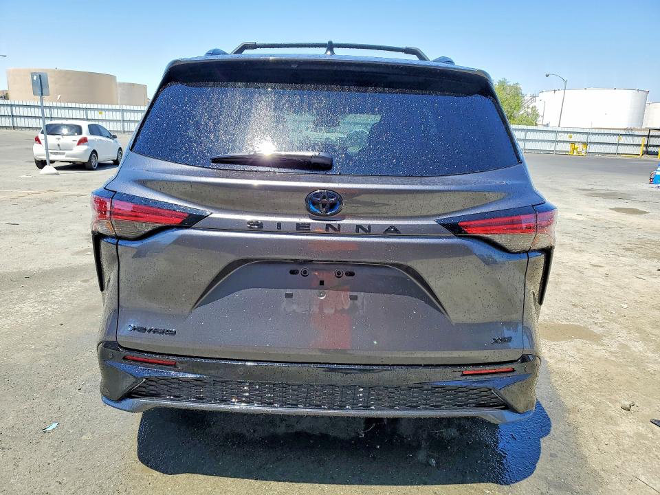 57594026 :رقم المزاد ، 5TDDSKFC0SS178872 vin ، 2025 Toyota Sienna مزاد بيع