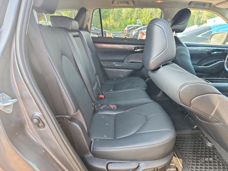 Продажа на аукционе авто 2021 Toyota Highlander, vin: 5TDDZRBH4MS159525, номер лота: 57881036