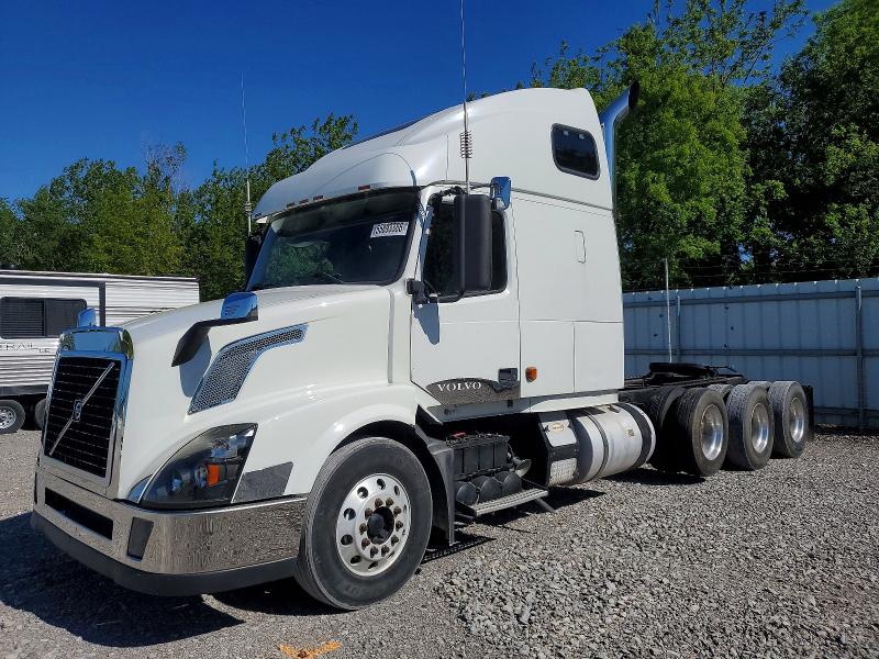 2006 Volvo Vn მანქანა იყიდება აუქციონზე, vin: 4V4NC9TJ46N421659, აუქციონის ნომერი: 55893386