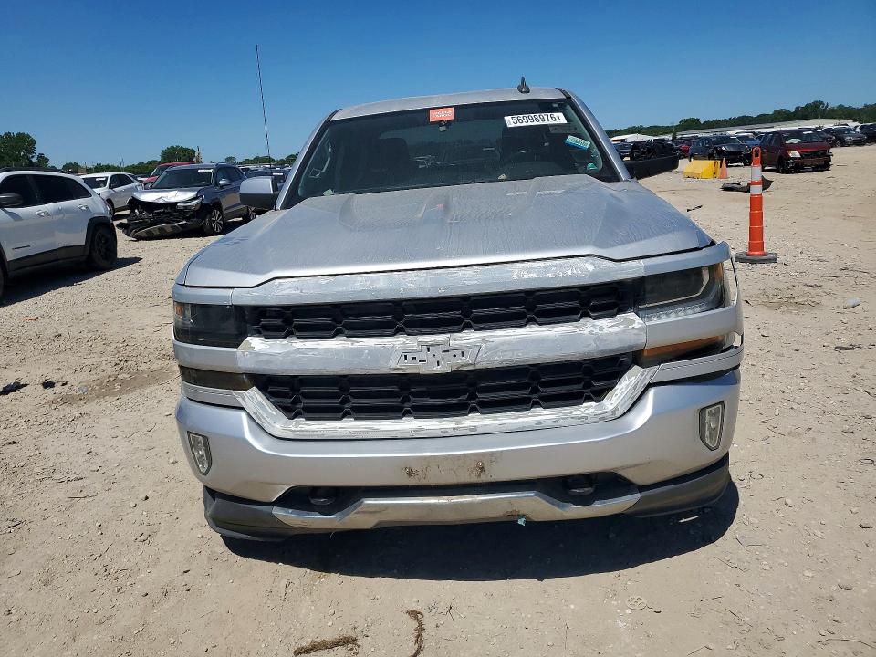 Продаж на аукціоні авто 2018 Chevrolet Silverado, vin: 3GCUKREC2JG170389, номер лоту: 56998976