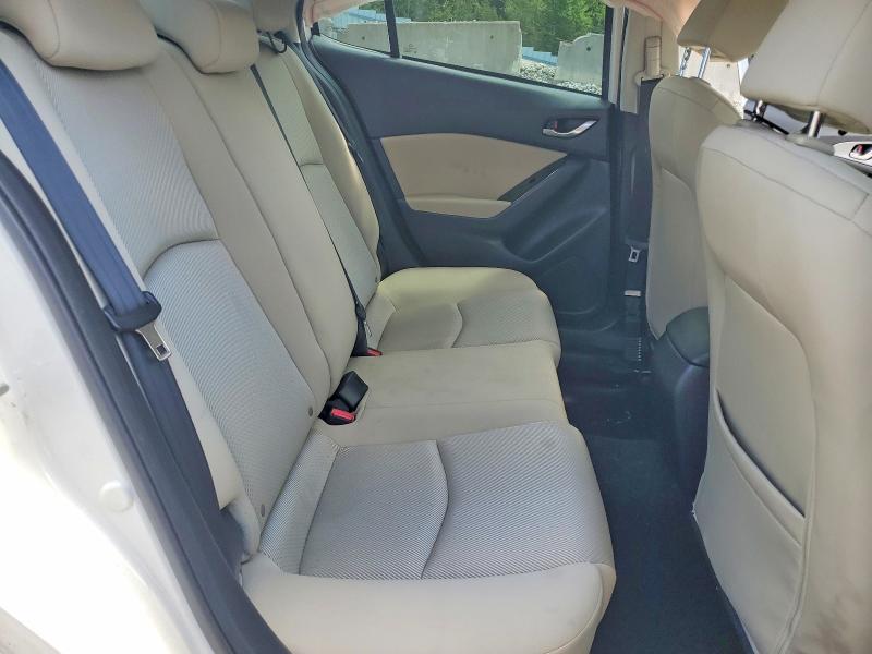 57372376 :رقم المزاد ، 3MZBN1U76JM161648 vin ، 2018 Mazda 3 مزاد بيع