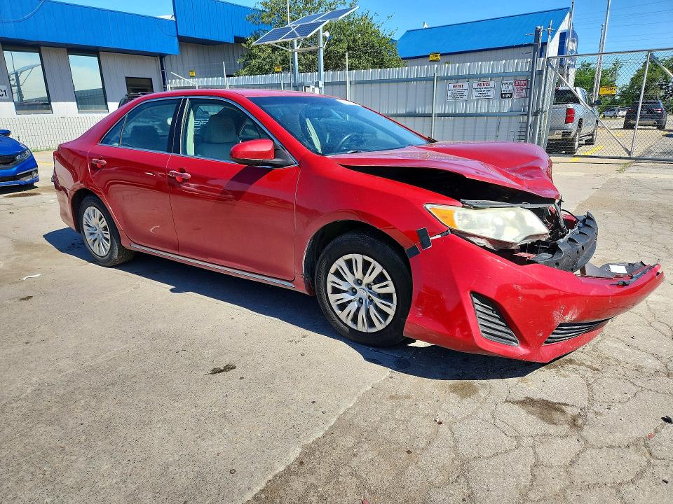 57077016 :رقم المزاد ، 4T4BF1FK6CR220361 vin ، 2012 Toyota Camry مزاد بيع