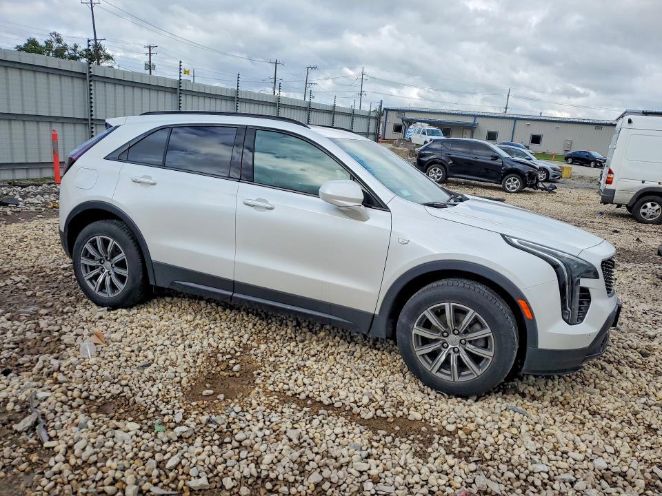 57739626 :رقم المزاد ، 1GYFZFR4XLF064454 vin ، 2020 Cadillac Xt4 مزاد بيع