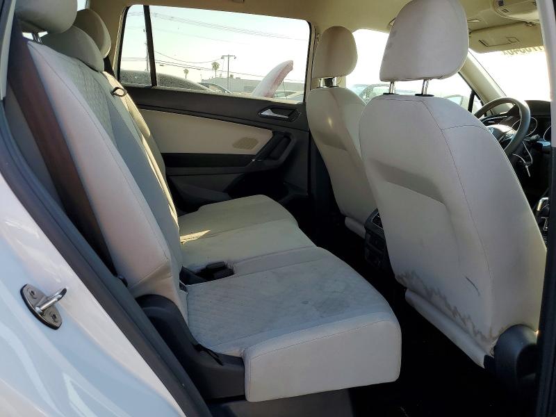 2018 Volkswagen Tiguan მანქანა იყიდება აუქციონზე, vin: 3VV0B7AX6JM116320, აუქციონის ნომერი: 56173546