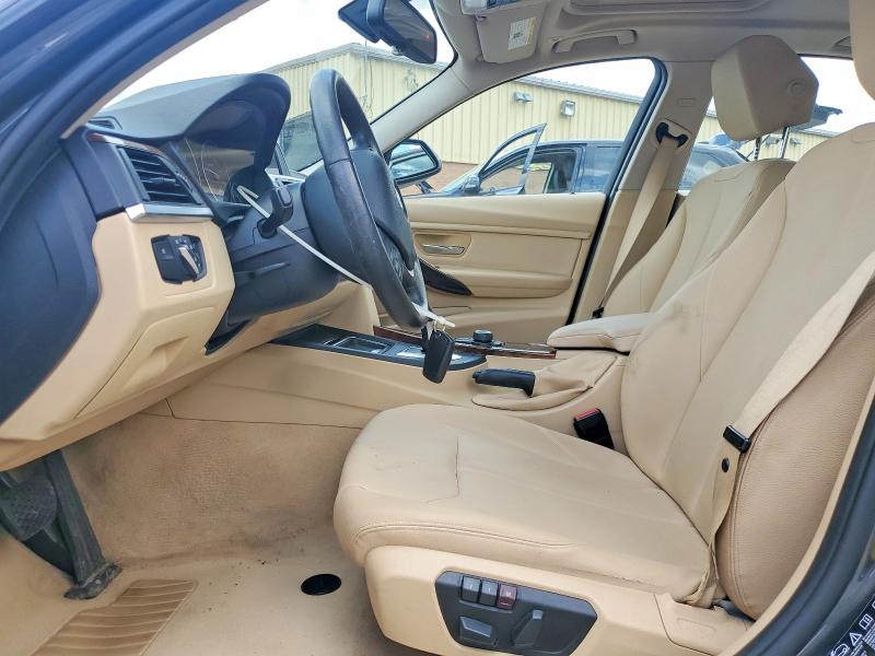 57352796 :رقم المزاد ، WBA3B3C53DF540183 vin ، 2013 Bmw 328 مزاد بيع