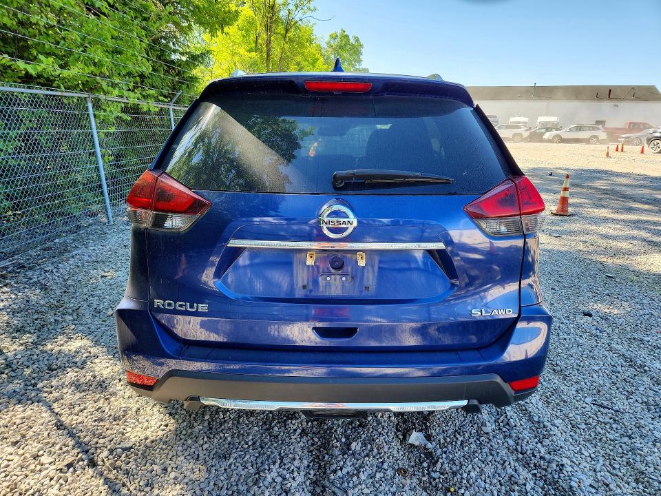 Продажа на аукционе авто 2018 Nissan Rogue, vin: 5N1AT2MV8JC793184, номер лота: 55587176