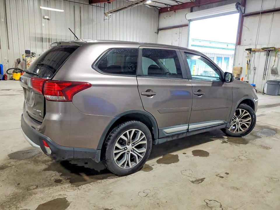 2016 Mitsubishi Outlander მანქანა იყიდება აუქციონზე, vin: JA4AZ3A34GZ062652, აუქციონის ნომერი: 57838096