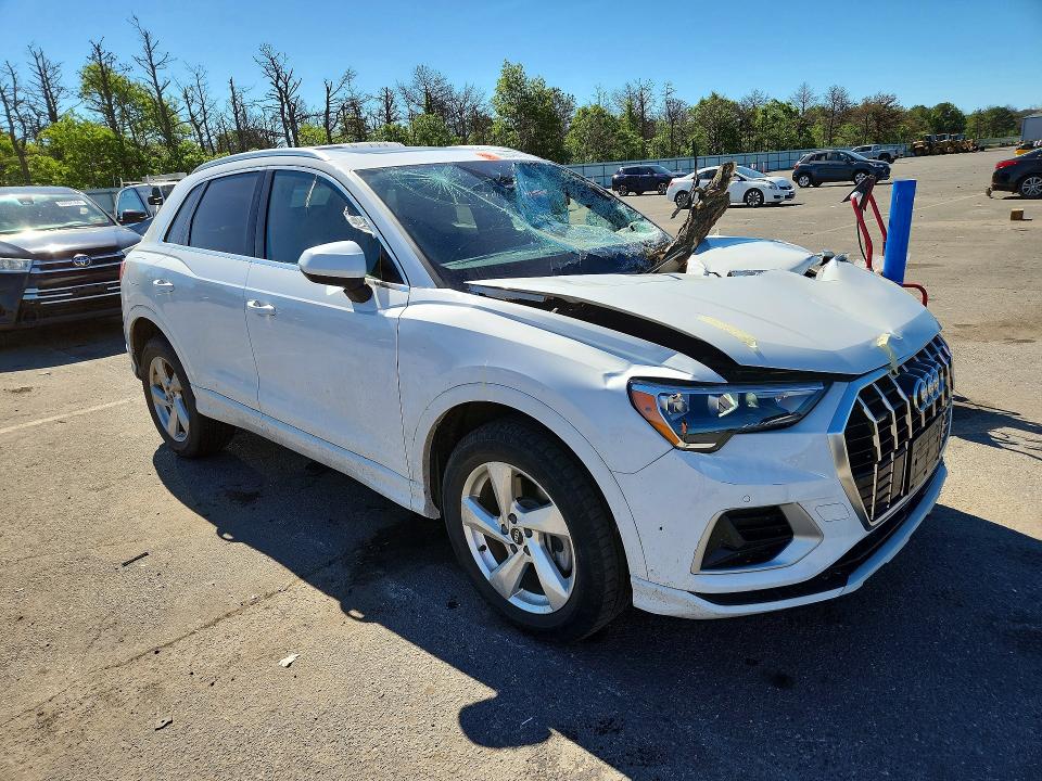 55343986 :رقم المزاد ، WA1AUCF33N1147811 vin ، 2022 Audi Q3 مزاد بيع