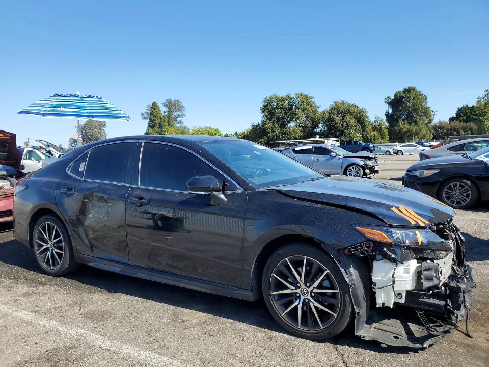 57369236 :رقم المزاد ، 4T1G31AK2RU075800 vin ، 2024 Toyota Camry Hybrid مزاد بيع