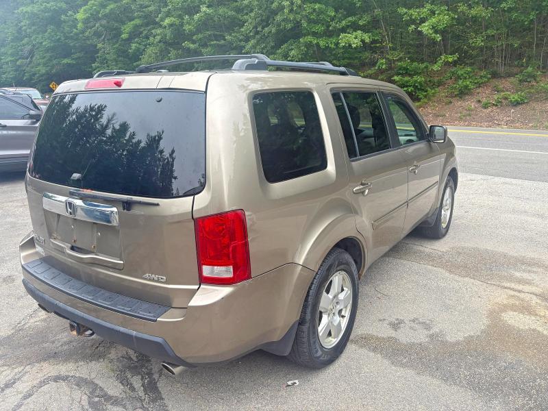 58615986 :رقم المزاد ، 5FNYF4H57BB010649 vin ، 2011 Honda Pilot مزاد بيع