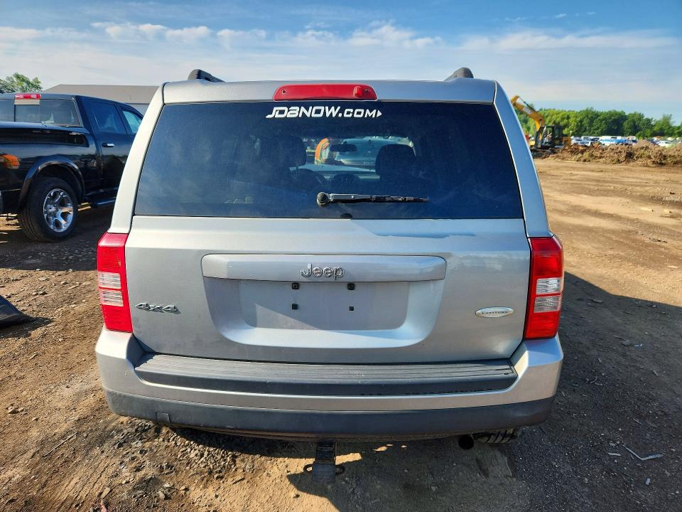 58929276 :رقم المزاد ، 1C4NJRFB6FD215724 vin ، 2015 Jeep Patriot مزاد بيع