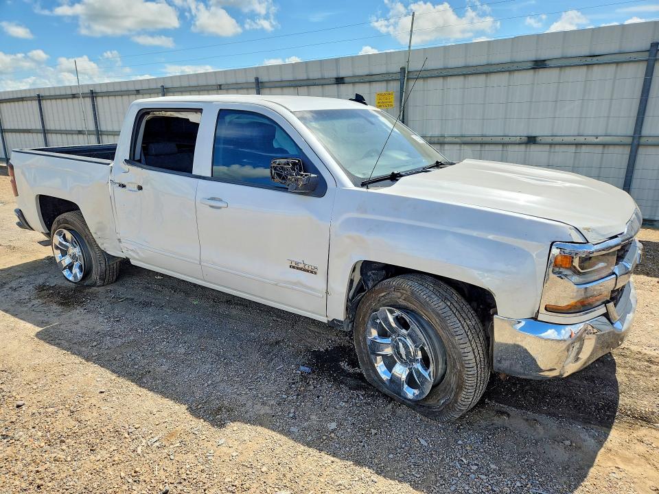 56056796 :رقم المزاد ، 3GCPCRECXJG565642 vin ، 2018 Chevrolet Silverado مزاد بيع