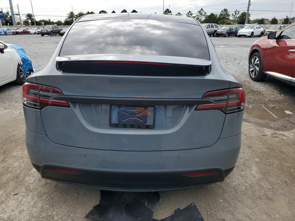 55784646 :رقم المزاد ، 5YJXCDE26JF139382 vin ، 2018 Tesla Model X مزاد بيع