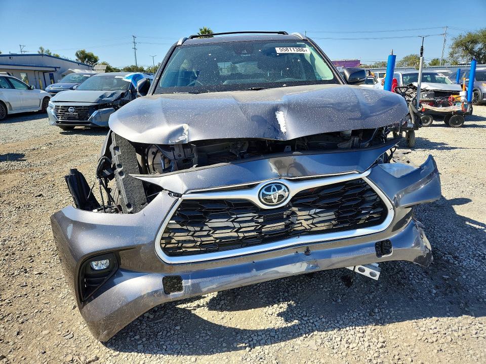 55811386 :رقم المزاد ، 5TDKDRAH4PS526807 vin ، 2023 Toyota Highlander مزاد بيع