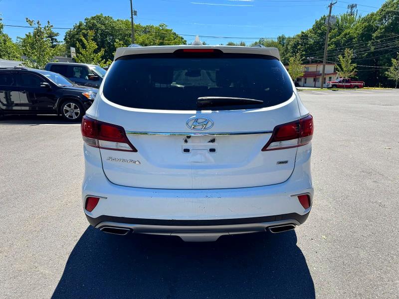 2017 Hyundai Santa Fe მანქანა იყიდება აუქციონზე, vin: KM8SMDHF9HU173898, აუქციონის ნომერი: 56411226