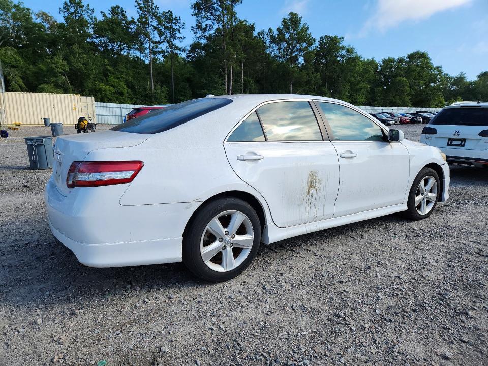 57764186 :رقم المزاد ، 4T1BF3EK6BU589386 vin ، 2011 Toyota Camry مزاد بيع