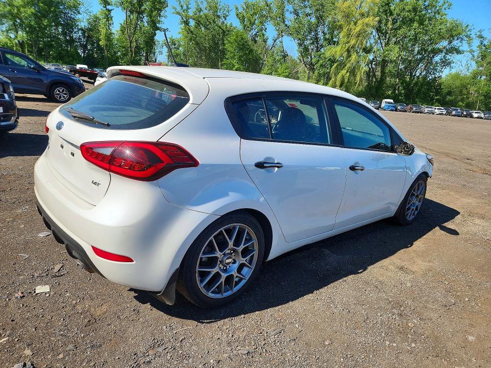 55177946 :رقم المزاد ، KNAFZ5A32G5632465 vin ، 2016 Kia Forte مزاد بيع