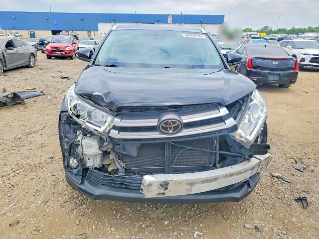 56349756 :رقم المزاد ، 5TDJZRFH1HS460322 vin ، 2017 Toyota Highlander مزاد بيع