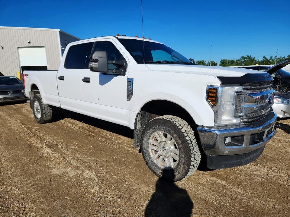 58587886 :رقم المزاد ، 1FT8W3B63KEC63934 vin ، 2019 Ford F350 مزاد بيع