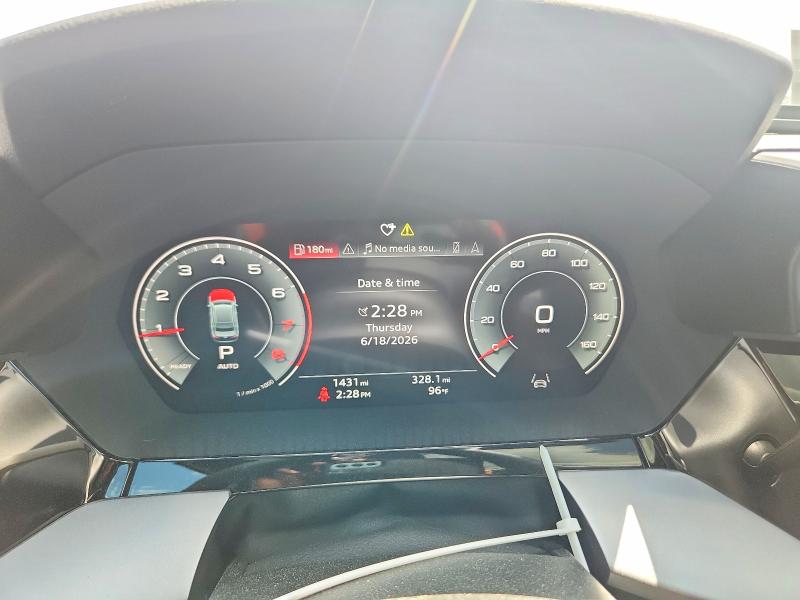 Продажа на аукционе авто 2026 Audi A3, vin: WAUHUDGY4TA044573, номер лота: 57398576