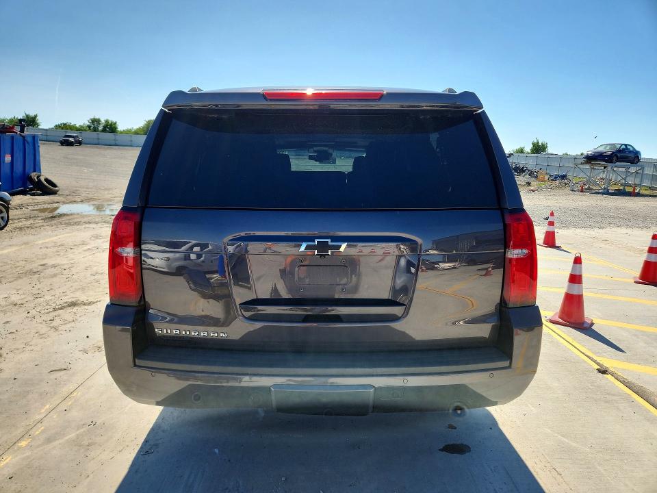 2018 Chevrolet Suburban მანქანა იყიდება აუქციონზე, vin: 1GNSKHKC6JR381186, აუქციონის ნომერი: 55562136