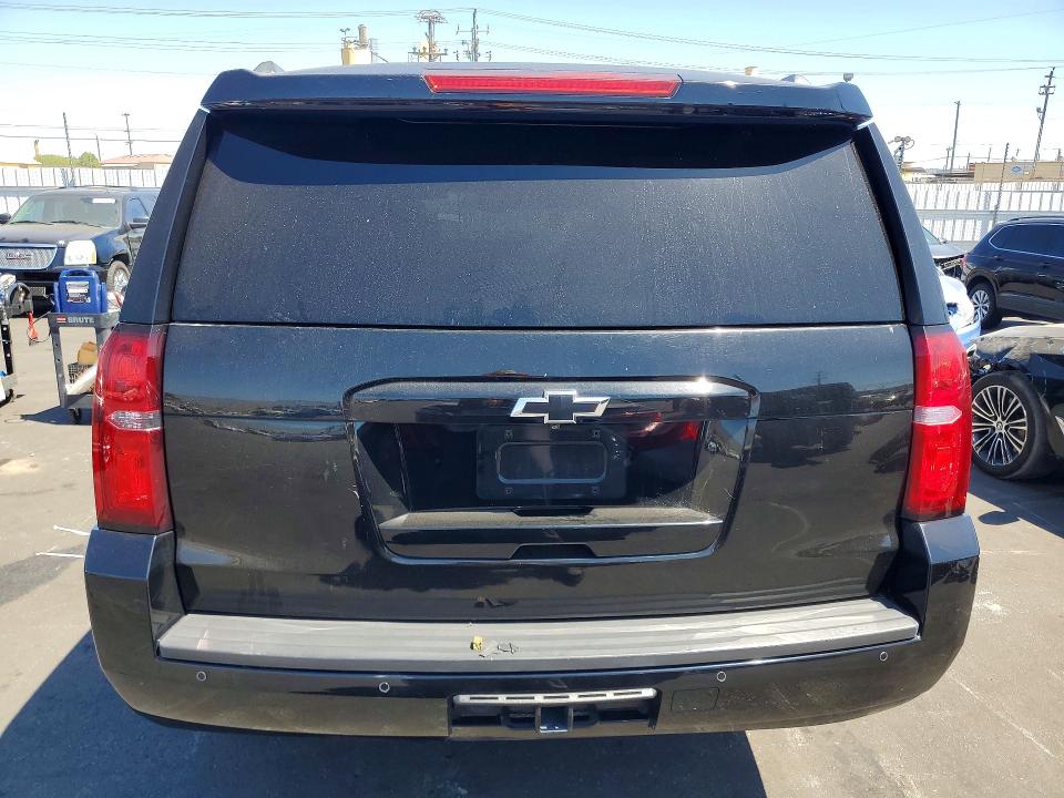 2015 Chevrolet Suburban მანქანა იყიდება აუქციონზე, vin: 1GNSCJKC9FR721085, აუქციონის ნომერი: 56584606