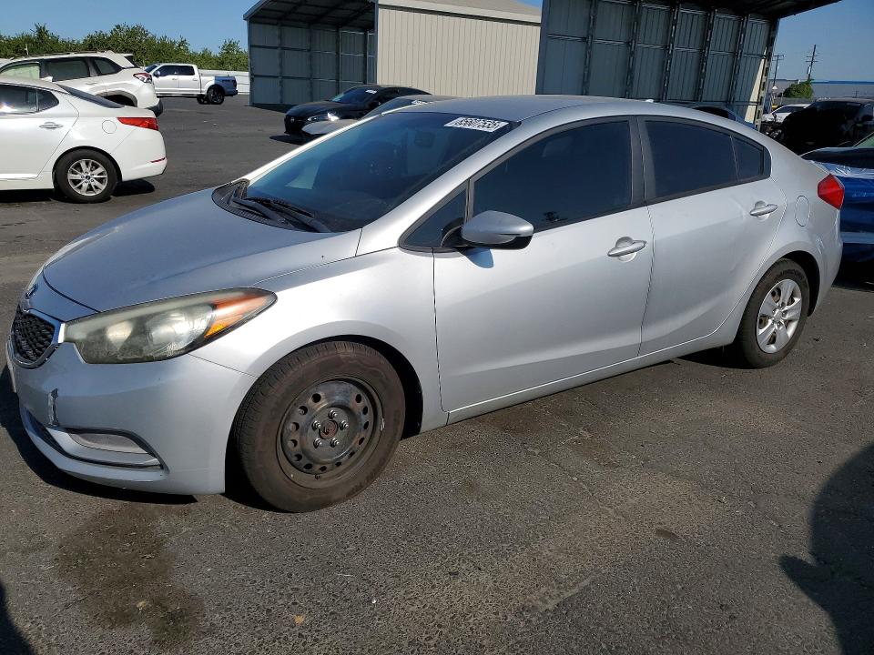 2015 Kia Forte მანქანა იყიდება აუქციონზე, vin: KNAFK4A61F5426142, აუქციონის ნომერი: 85607535