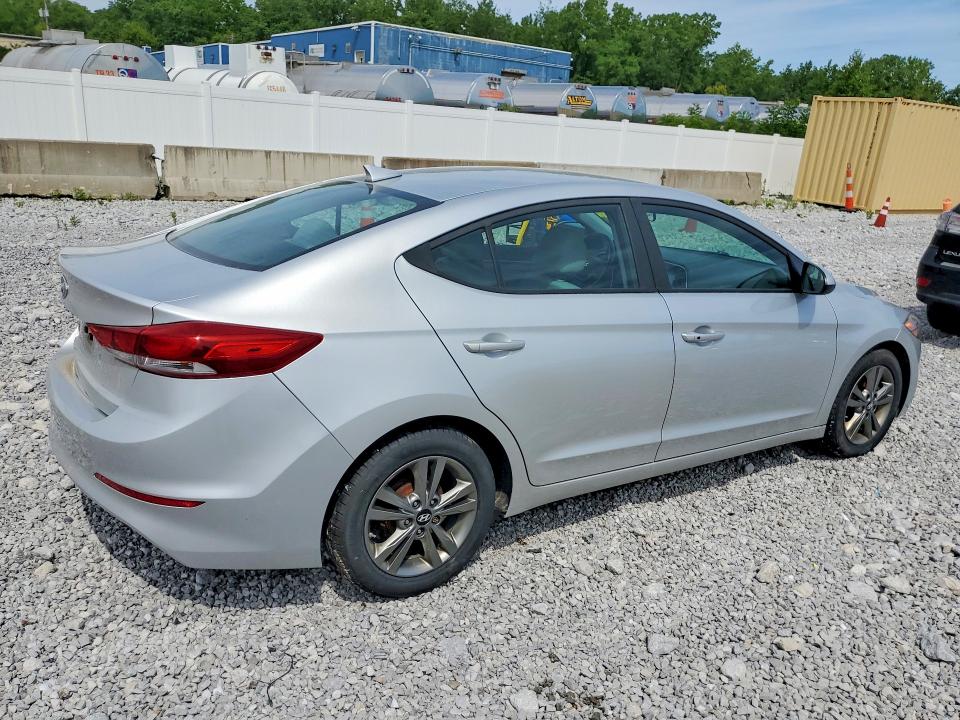 2017 Hyundai Elantra მანქანა იყიდება აუქციონზე, vin: 5NPD84LF0HH018286, აუქციონის ნომერი: 55832346