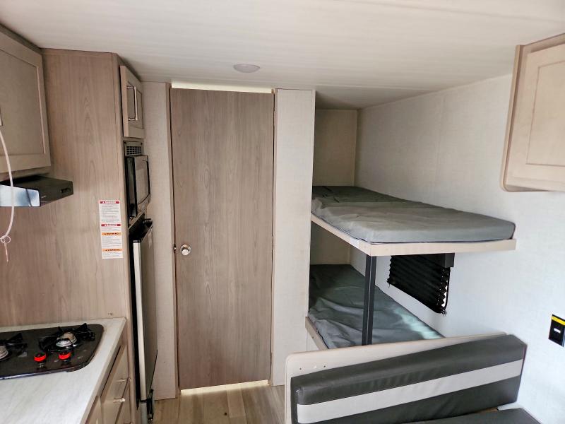 Продажа на аукционе авто 2024 Keystone Springdale, vin: 4YDTSGG18RW100532, номер лота: 55364586
