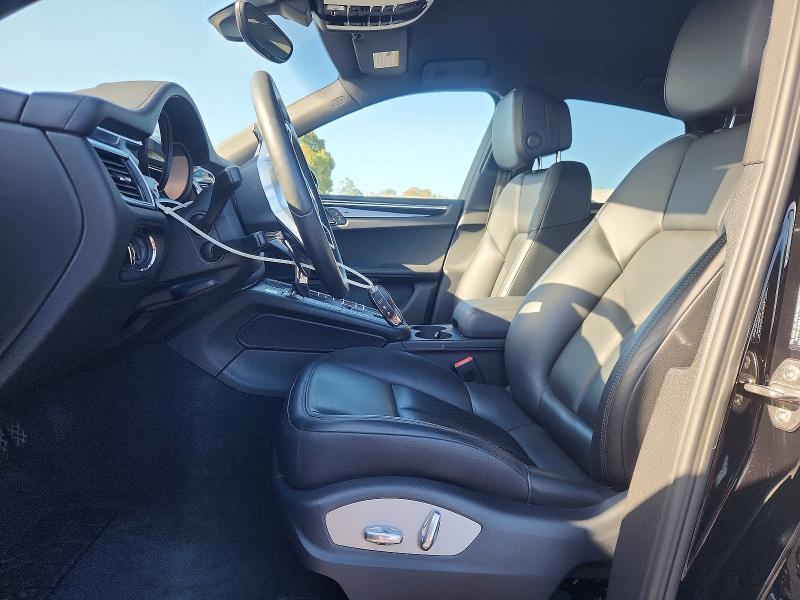 58752756 :رقم المزاد ، WP1AB2A5XGLB50712 vin ، 2016 Porsche Macan مزاد بيع