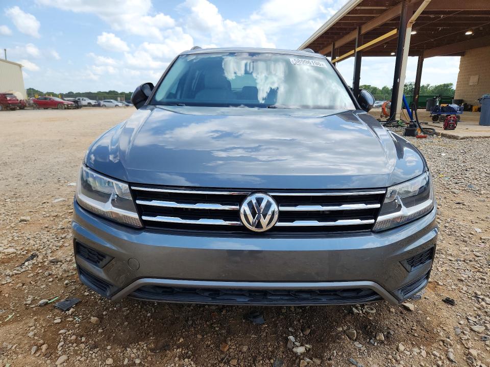 Продаж на аукціоні авто 2018 Volkswagen Tiguan, vin: 3VV3B7AX2JM204990, номер лоту: 58996196