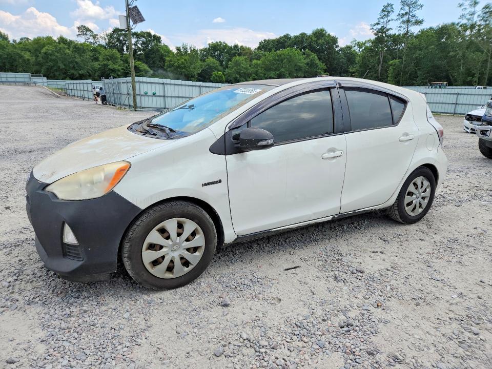 57220856 :رقم المزاد ، JTDKDTB37D1532559 vin ، 2013 Toyota Prius C مزاد بيع