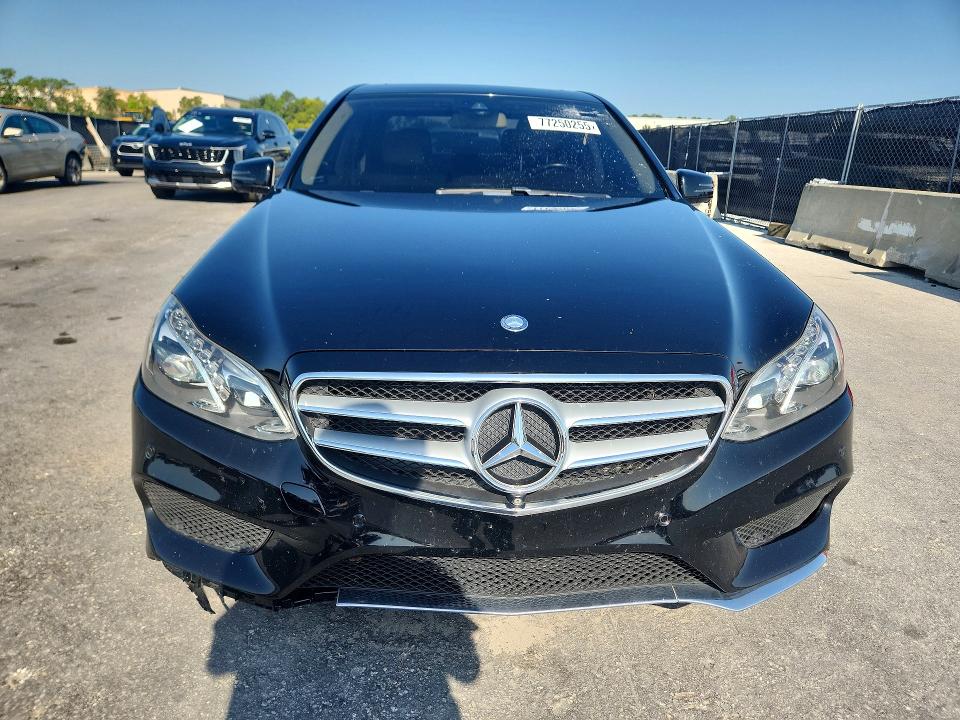 77250255 :رقم المزاد ، WDDHF6FB3FB117118 vin ، 2015 Mercedes-benz E مزاد بيع