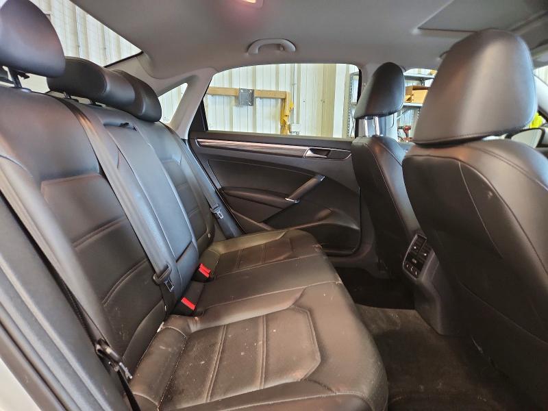 56501986 :رقم المزاد ، 1VWBA7A35JC040319 vin ، 2018 Volkswagen Passat مزاد بيع