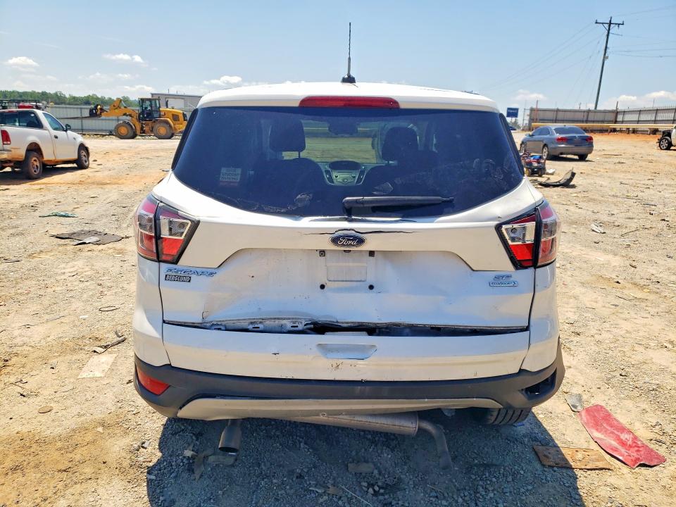 56510266 :رقم المزاد ، 1FMCU0G91HUB37468 vin ، 2017 Ford Escape مزاد بيع