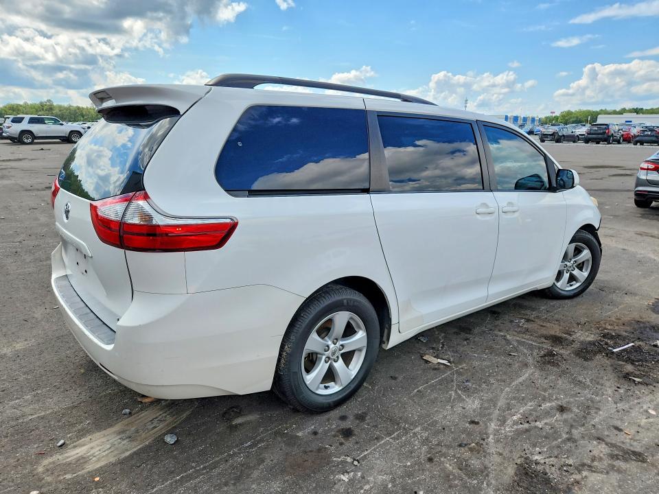 55679336 :رقم المزاد ، 5TDKK3DC7GS726955 vin ، 2016 Toyota Sienna مزاد بيع