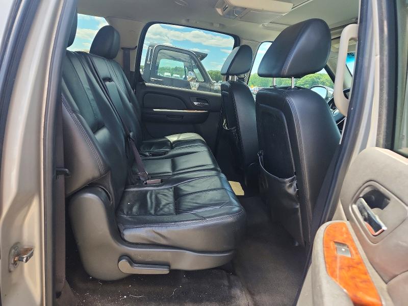 57684986 :رقم المزاد ، 1GNFK16318R225005 vin ، 2008 Chevrolet Suburban مزاد بيع