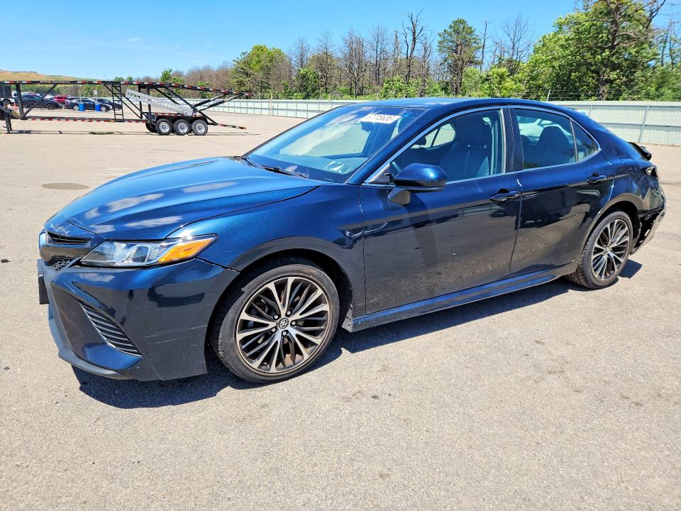 Auction sale of the 2018 Toyota Camry, vin: 4T1B11HK0JU528581, lot number: 57715636